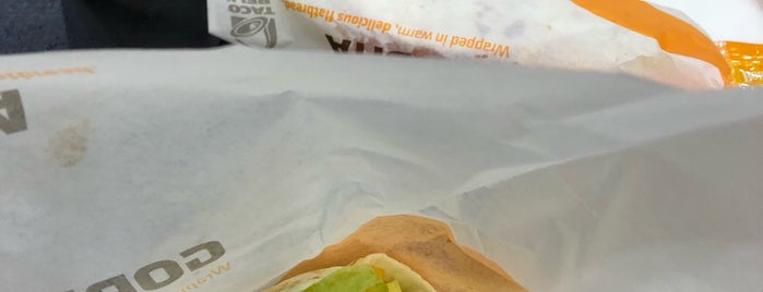 Taco Bell is one of 홍대.