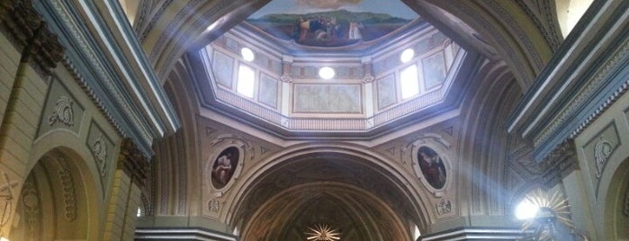 Minor Basilica of Saint Martin of Tours (Taal Basilica) is one of Posti che sono piaciuti a Enrico.