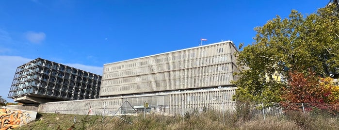 Charité Campus Benjamin Franklin (CBF) is one of Berlin brutalism and architecture.