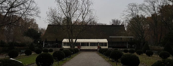 Englischer Garten is one of Moabit.