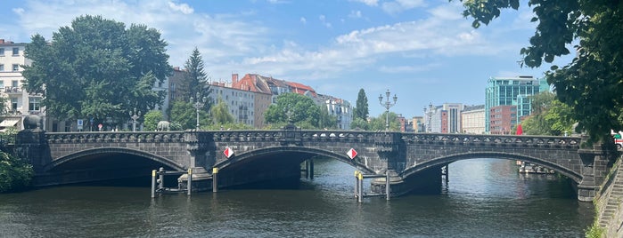 Moabiter Brücke is one of Bridges of Berlin.