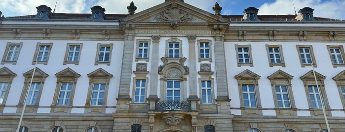 Amtsgericht Charlottenburg is one of hauptstadt-domizil.de Ferienwohnung Berlin.