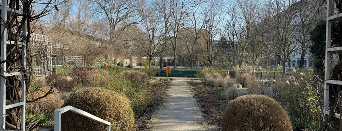 Margarete-Und-Arthur-Eloesser-Park is one of Berlin Best: Parks & Lakes.