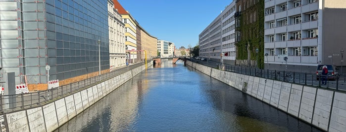 Gertraudenbrücke is one of Bridges of Berlin.