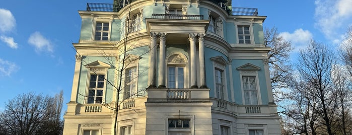 Belvedere is one of Модный Берлин.