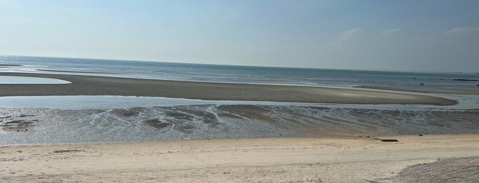 Pantai Blue Lagoon (Beach) is one of Mary Ur B-Sis S*G-Morning+4Sq'sAll..