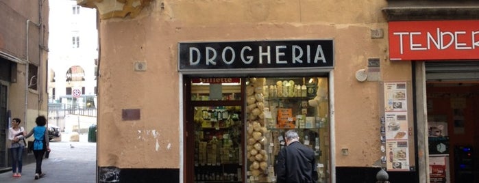 Drogheria vico delle Erbe is one of i miei preferiti.