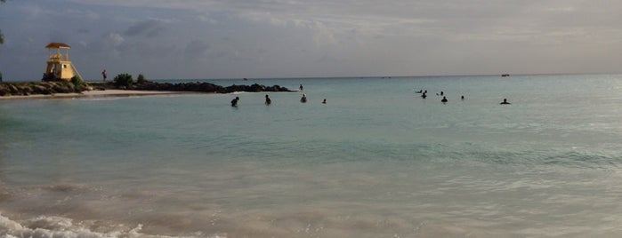 Oistins is one of Barbados Child-Friendly Beaches.
