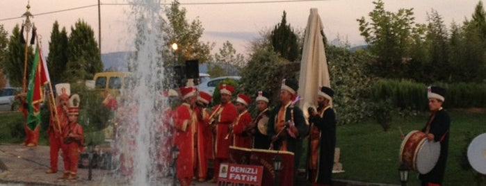 Kültür Sitesi Düğün Salonu is one of Posti che sono piaciuti a Baris.