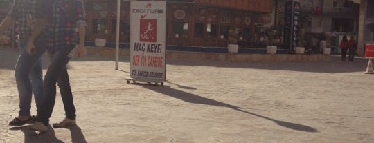 Gökçeli İskender & Cafe is one of Orte, die Kadir gefallen.