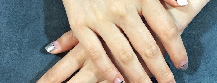 Lily Nails is one of Winnie 님이 좋아한 장소.