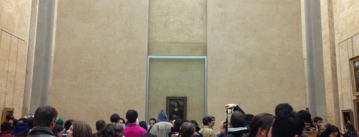 Museum Louvre is one of Tempat yang Disukai Winnie.