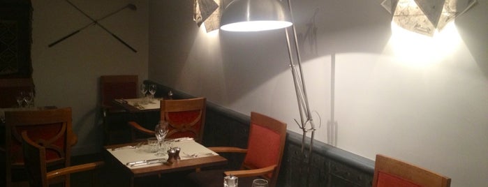 Le Café des Lettres is one of Mes brunchs favoris à Paris.