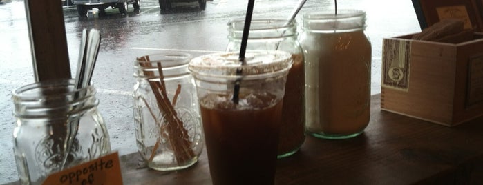 Rook Coffee is one of Lizzie: сохраненные места.