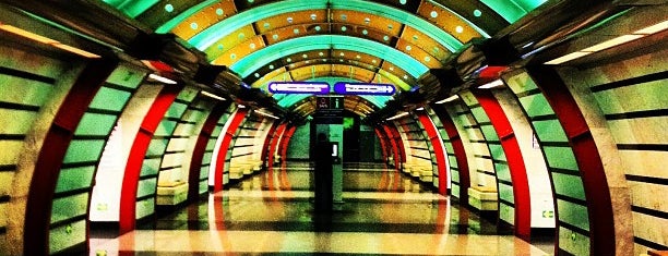 metro Obvodny Kanal is one of Lieux qui ont plu à Татьяна.
