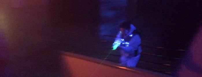 Lazer Blaze is one of Places to go.