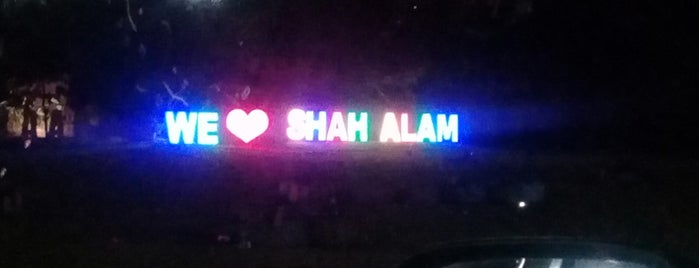 Dataran Bawah Shah Alam is one of สถานที่ที่บันทึกไว้ของ ꌅꁲꉣꂑꌚꁴꁲ꒒.