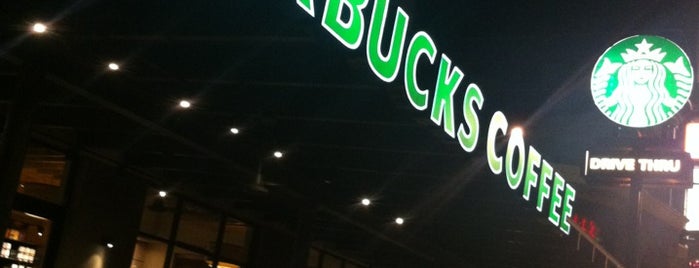 Starbucks is one of สถานที่ที่ Stephania ถูกใจ.