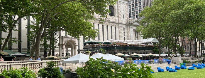 Bryant Park Cafe is one of Nikki’s Liked Places.