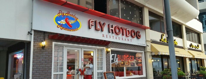 Fly Hotdog Restaurant is one of Orte, die Ba6aLeE gefallen.