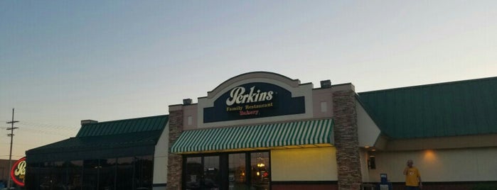 Perkins Restaurant & Bakery is one of Dine-In.