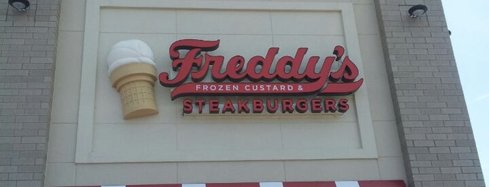 Freddy's Frozen Custard & Steakburgers is one of Mike : понравившиеся места.