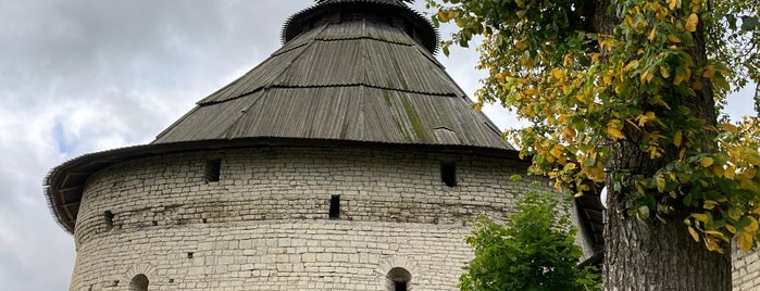 Башня Покровская is one of Locais curtidos por Roman.
