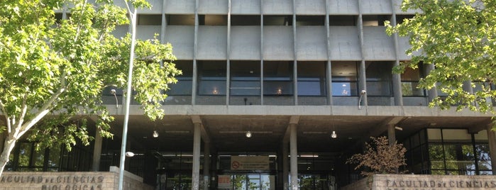 Facultad de Ciencias Biológicas (UCM) is one of Martita'nın Beğendiği Mekanlar.