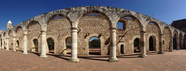 Templo y exconvento de Santiago apóstol de Cuilápam is one of Oaxaqueando.