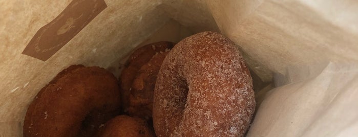 Cider Bellies Doughnuts is one of Davidさんのお気に入りスポット.