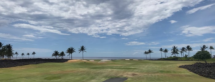 Waikoloa King's & Beach Golf Course is one of สถานที่ที่ Derek ถูกใจ.