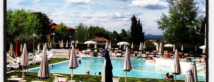 Rapolano Terme is one of Therme.