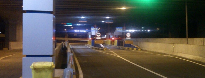 Gerbang Tol Kamal 4 is one of High Way / Road in Jakarta.