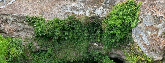 Cave Gardens is one of Gardens.