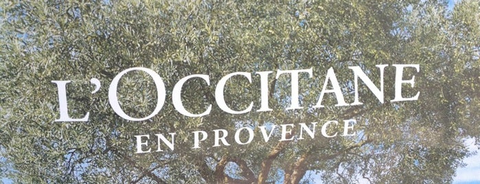 L'Occitane en Provence is one of Tempat yang Disukai Carolina.