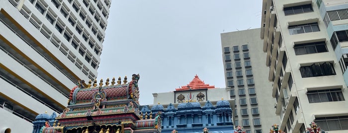 Sri Krishnan Temple is one of Locais curtidos por Darren.