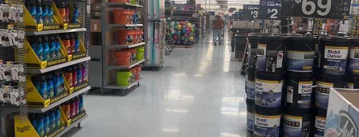 Walmart Supercenter is one of Walmar trabajos.