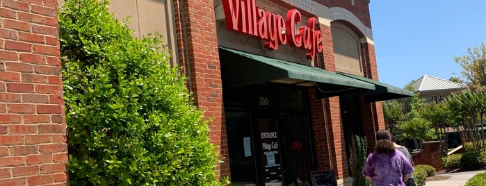 Village Cafe is one of Merileeさんのお気に入りスポット.