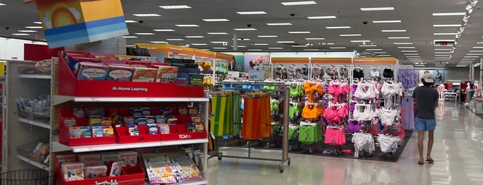 Target is one of Panama city.