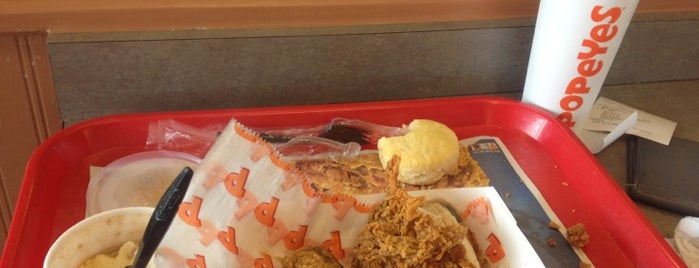 Popeyes Louisiana Kitchen is one of JULIEさんの保存済みスポット.
