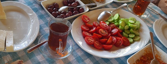 Dirmil Köy Kahvaltısı is one of Yalıkavak Yiyecek.
