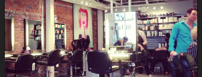 Avante Garde Hair Salon is one of Locais curtidos por pixarina.