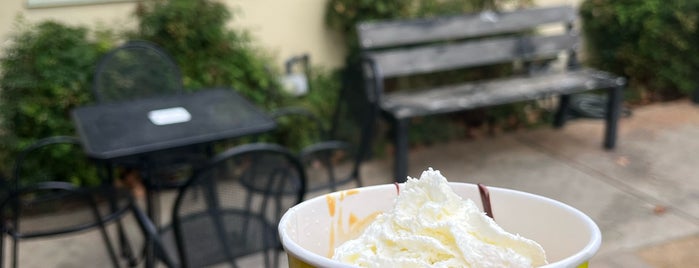 Yolo Berry Yogurt is one of Top 10 favorites places in Davis, CA.