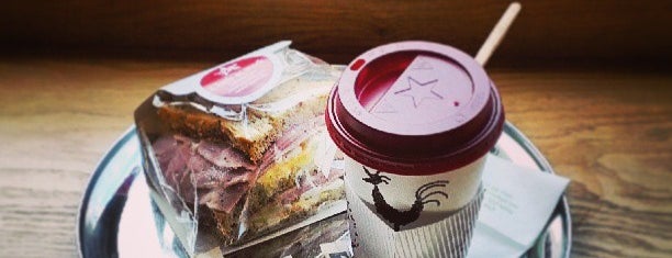 Pret A Manger is one of Maraさんのお気に入りスポット.