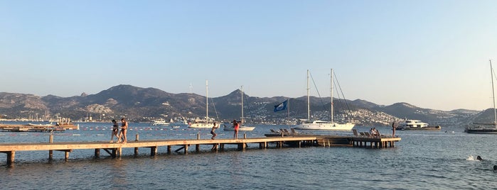 Xuma Beach is one of Zafer'in Beğendiği Mekanlar.