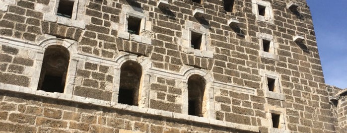 Aspendos Antik Tiyatrosu is one of Zafer'in Beğendiği Mekanlar.