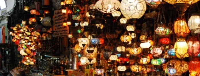Gran Bazar is one of Istanbul.