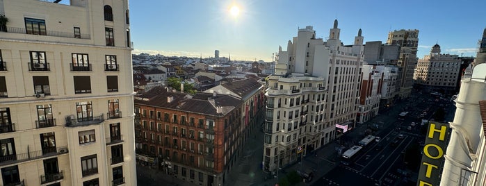 Hotel Emperador Madrid is one of madz   sol granvia argue palacio plmayor centro.