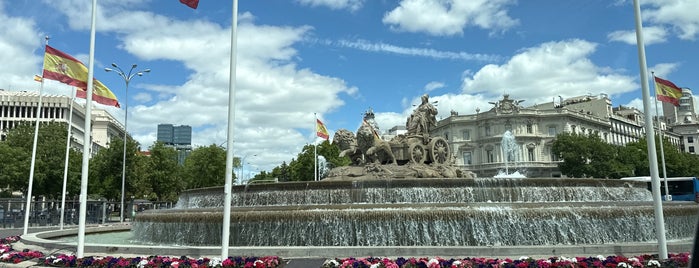 Fuente de La Cibeles is one of Madrid de los austrias.
