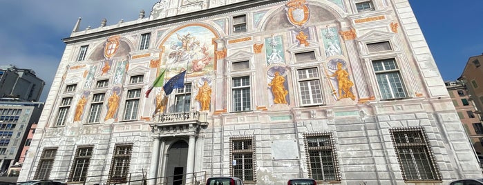 Palazzo San Giorgio is one of Tempat yang Disukai Vlad.